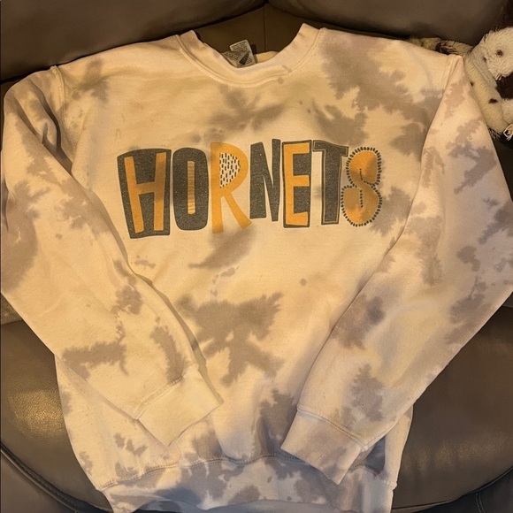 Gildan Heavy Blend White Sweatshirt - Picture 3 of 4